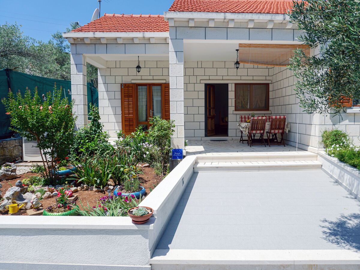 Apartment Two bedroom apartment near beach Lumbarda, Korčula A-3554-a - Outdoor photo 4