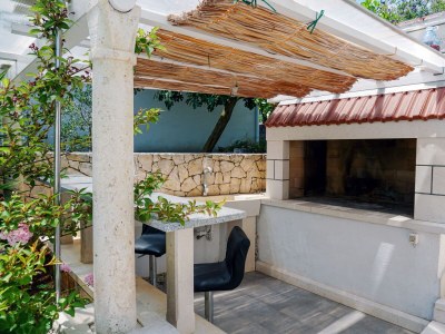 Apartment Two bedroom apartment near beach Lumbarda, Korčula A-3554-a - Outdoor photo 6