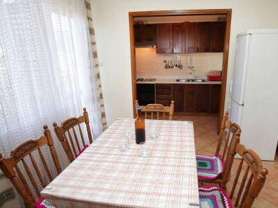 Apartment Two bedroom apartment with terrace and sea view Vinišće, Trogir A-4276-a - Outdoor photo 14