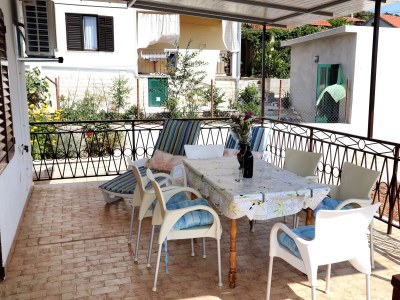 Apartment Two bedroom apartment with terrace and sea view Vinišće, Trogir A-4276-a - Outdoor photo 26