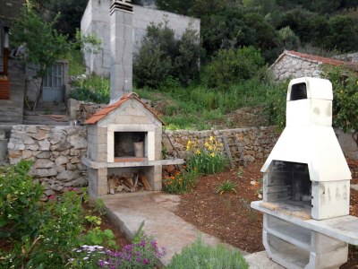 Apartment Three bedroom apartment with terrace and sea view Cove Skozanje, Hvar A-4024-b - Outdoor photo 8