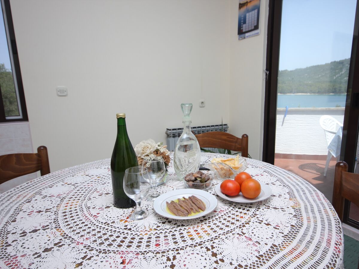 Apartment Two bedroom apartment near beach Cove Mala Lamjana, Ugljan A-347-b