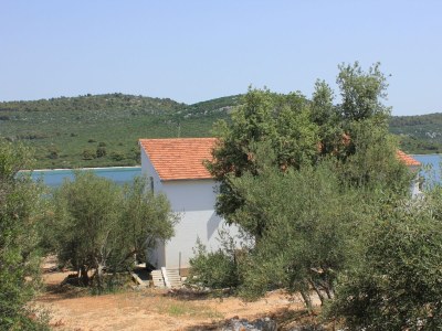 Apartment Two bedroom apartment near beach Cove Mala Lamjana, Ugljan A-347-b - Outdoor photo 2