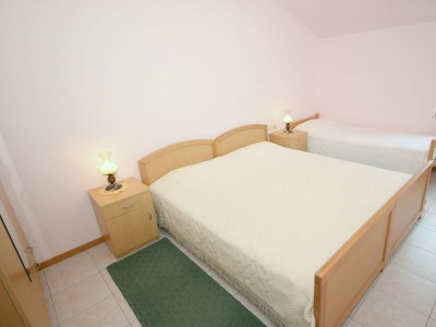 Apartment Two bedroom apartment near beach Cove Mala Lamjana, Ugljan A-347-b - Outdoor photo 20