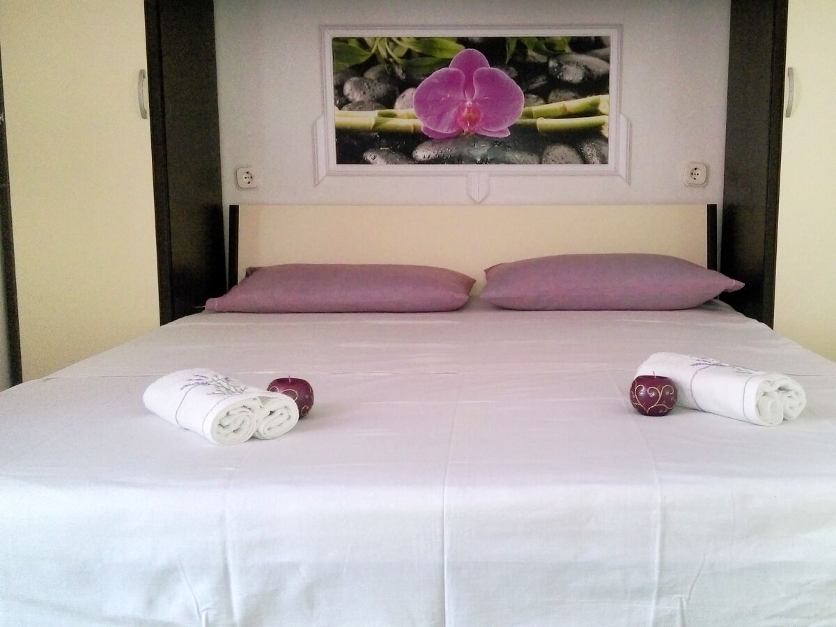 Apartment Two bedroom apartment with terrace Bol, Brač A-4658-a