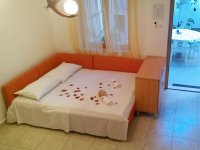 Apartment Two bedroom apartment with terrace Bol, Brač A-4658-a - Outdoor photo 17