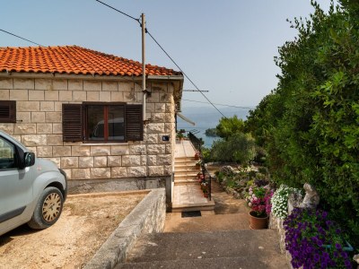 Apartment Three bedroom apartment with terrace and sea view Splitska, Brač A-2867-a - Outdoor photo 3