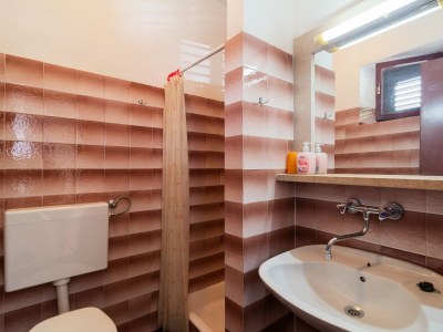 Apartment Three bedroom apartment with terrace and sea view Splitska, Brač A-2867-a - Outdoor photo 16