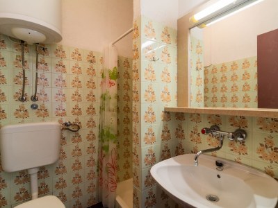 Apartment Three bedroom apartment with terrace and sea view Splitska, Brač A-2867-a - Outdoor photo 17