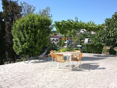 Apartment Two bedroom apartment with terrace and sea view Kampor, Rab A-5058-a in Rab - Apartment