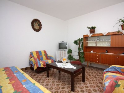 Apartment Two bedroom apartment with terrace and sea view Kampor, Rab A-5058-a - Outdoor photo 10