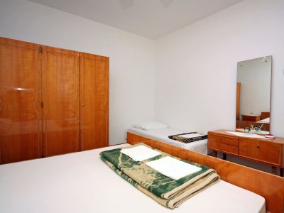 Apartment Two bedroom apartment with terrace and sea view Kampor, Rab A-5058-a - Outdoor photo 18