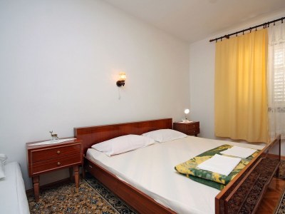 Apartment Two bedroom apartment with terrace and sea view Kampor, Rab A-5058-a - Outdoor photo 19