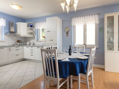 Apartment Three bedroom apartment with terrace and sea view Sumartin, Brač A-2940-d - Outdoor photo 7