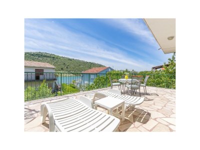 Holiday house Four-bedroom house with terrace and sea view Stupin Čeline, Rogoznica K-6096 in Rogoznica - Holiday house