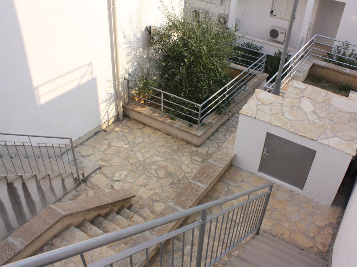 Apartment Two bedroom apartment with terrace and sea view Nečujam, Šolta A-5178-a - Outdoor photo 2