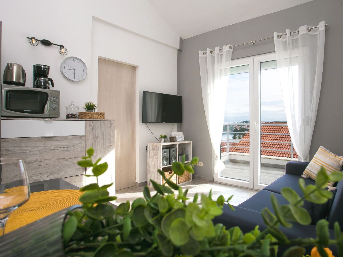 Apartment Two bedroom apartment with terrace and sea view Nečujam, Šolta A-5178-a - Outdoor photo 4