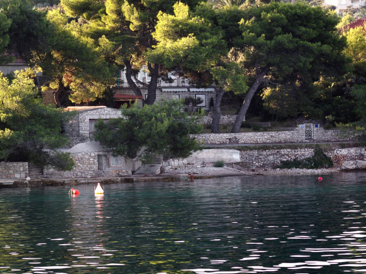 Apartment Three bedroom apartment near beach Nečujam, Šolta A-5186-a - Outdoor photo 2
