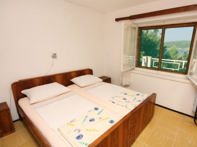 Apartment Three bedroom apartment near beach Nečujam, Šolta A-5186-a - Outdoor photo 18