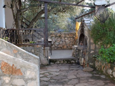 Apartment Two bedroom apartment with terrace and sea view Cove Pokrivenik, Hvar A-5224-a - Outdoor photo 7