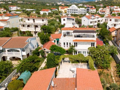 Holiday house Comfortable and spacious house near beach Rogoznica K-6226 - Outdoor photo 6