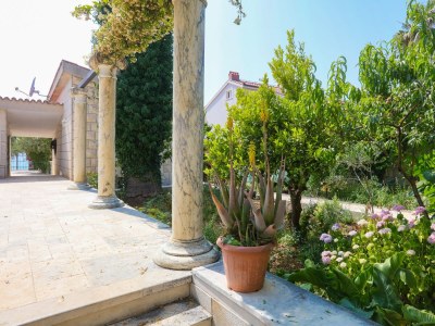 Holiday house Comfortable and spacious house near beach Rogoznica K-6226 - Outdoor photo 13