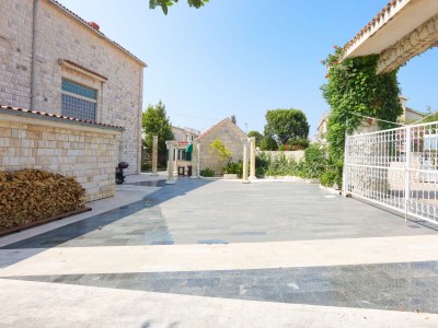 Holiday house Comfortable and spacious house near beach Rogoznica K-6226 - Outdoor photo 24