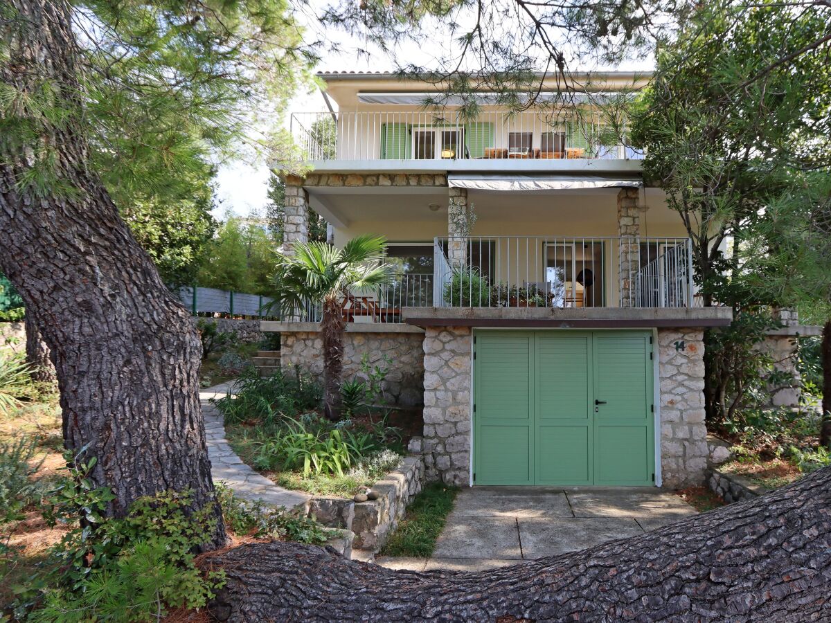 Apartment Three bedroom apartment with terrace Omišalj, Krk A-5298-a