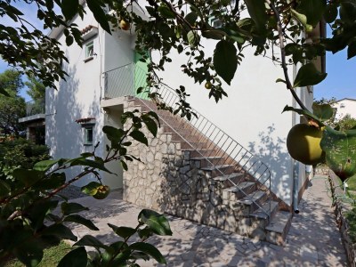 Apartment Three bedroom apartment with terrace Omišalj, Krk A-5298-a - Outdoor photo 6