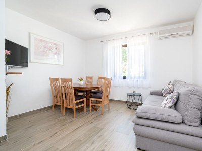 Apartment Apartments by the sea Tkon, Pašman - 6262 - Outdoor photo 21