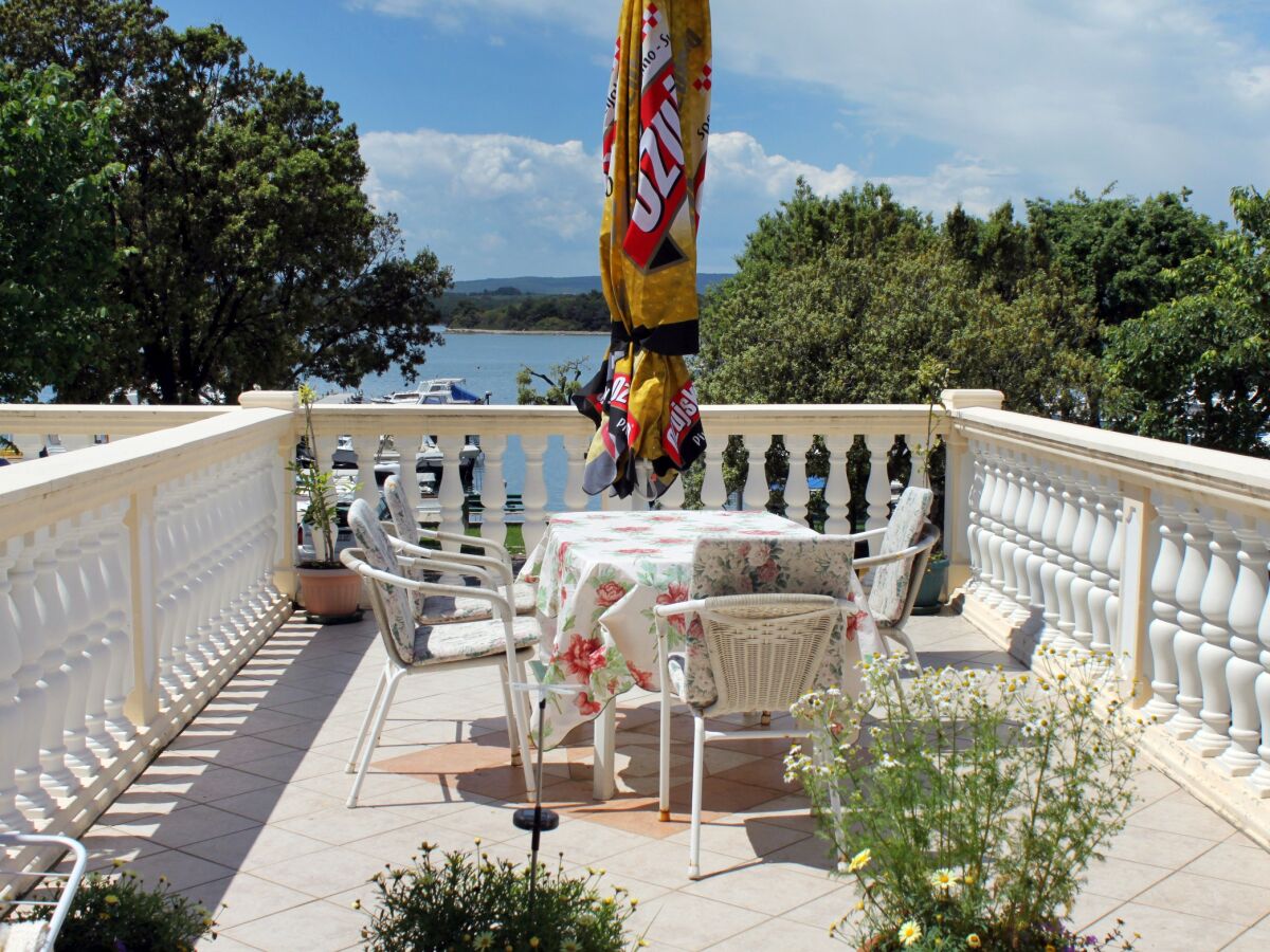 Apartment Two bedroom apartment with terrace and sea view Punat, Krk A-5329-a