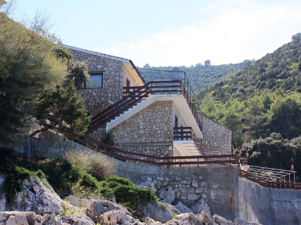 Apartment Three bedroom apartment near beach Cove Pobij, Hvar A-5633-a - Outdoor photo 4