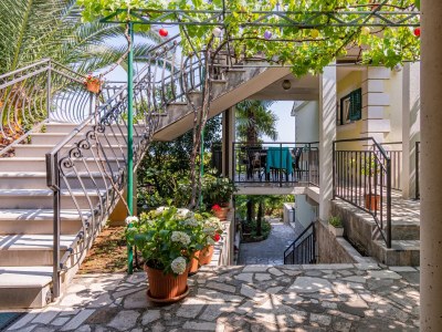 Apartment Three bedroom apartment with terrace and sea view Lovran, Opatija A-7837-a - Outdoor photo 16
