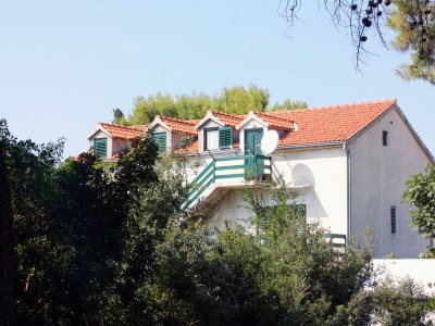 Apartment Three bedroom apartment with terrace Mirca, Brač A-5655-a - Outdoor photo 3