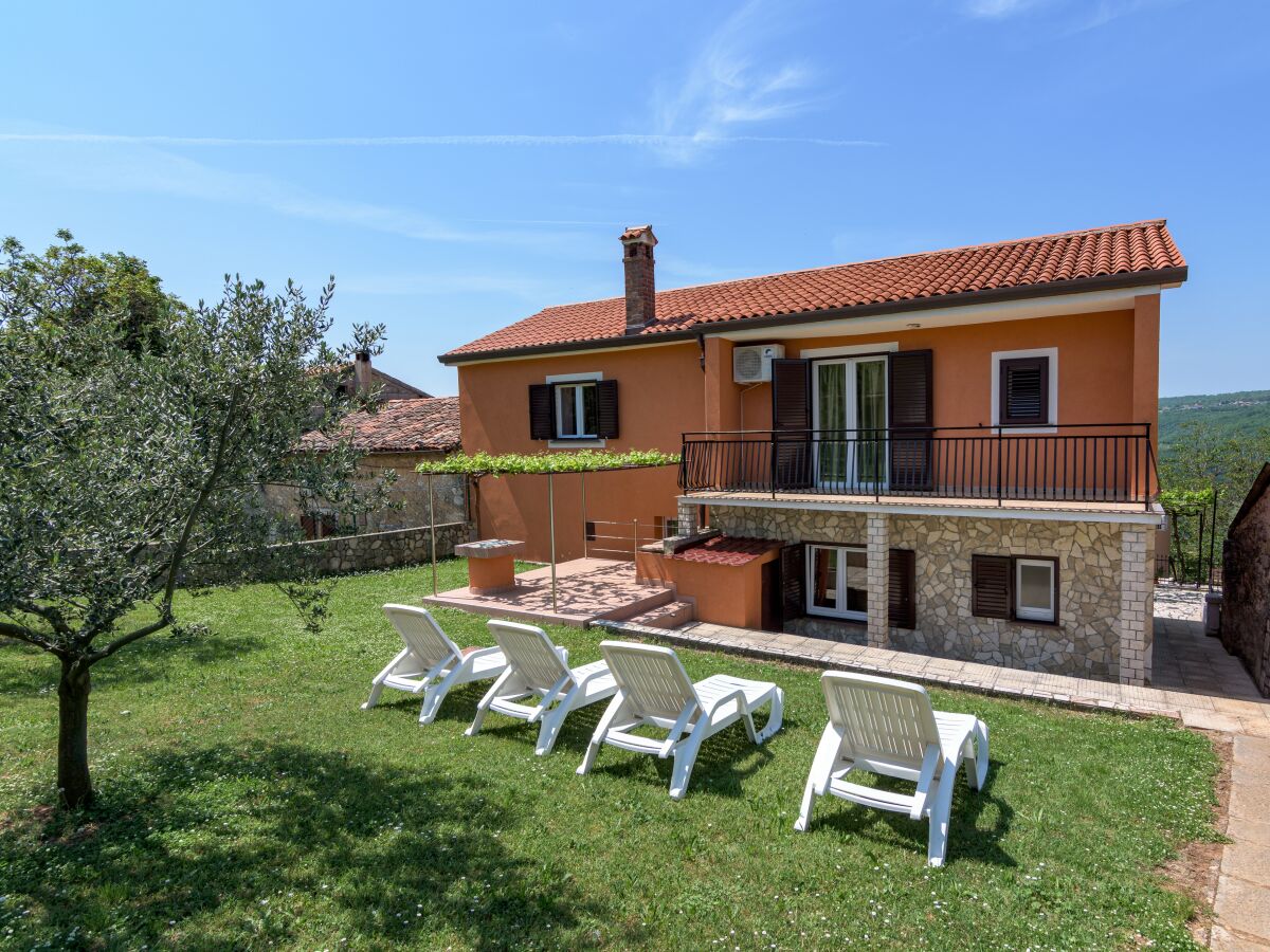 Holiday house Two bedroom house with terrace Sveti Martin, Central Istria - Središnja Istra K-7849