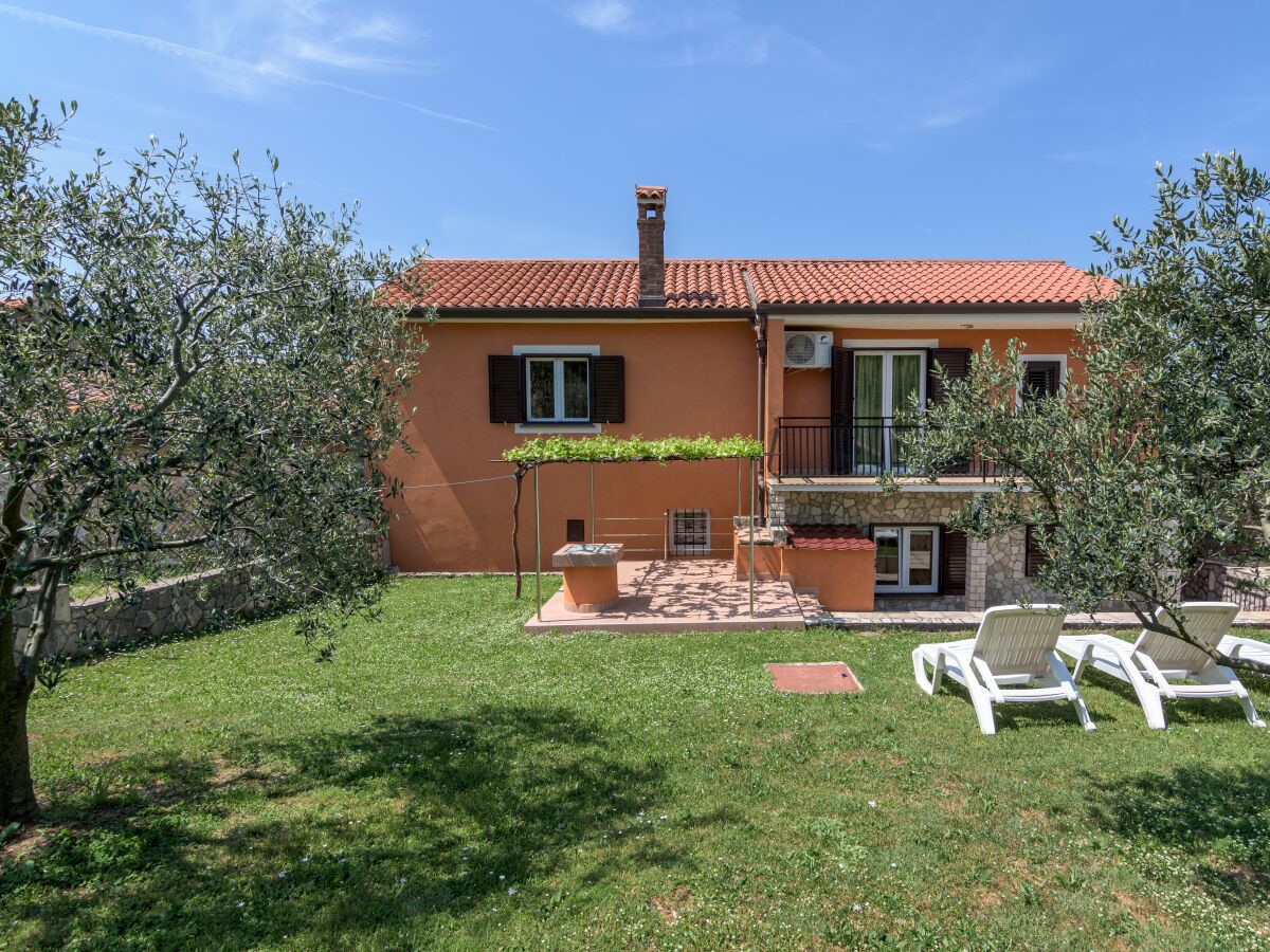 Holiday house Two bedroom house with terrace Sveti Martin, Central Istria - Središnja Istra K-7849 - Outdoor photo 2