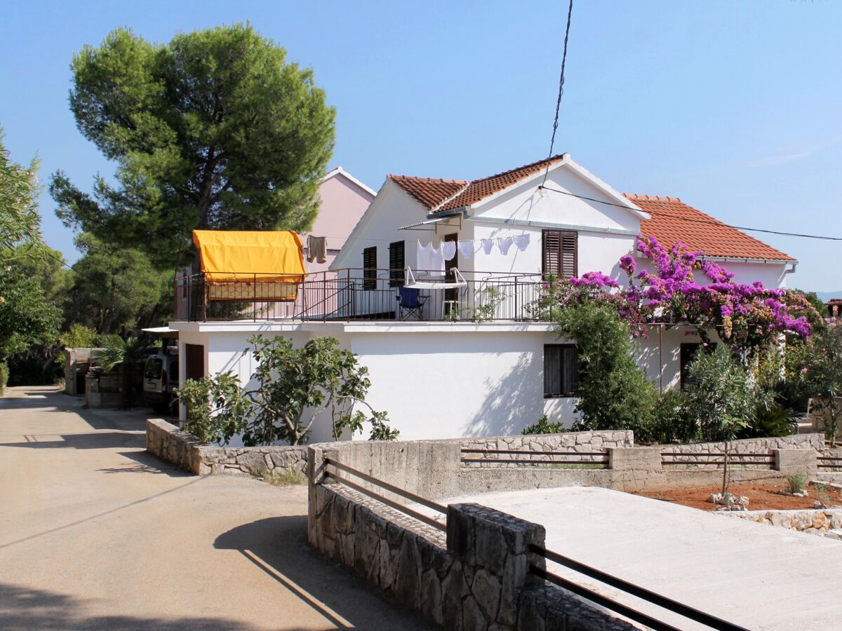 Apartment Apartments by the sea Basina, Hvar - 5700 - Outdoor photo 3
