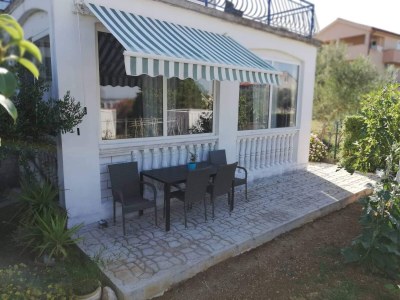 Apartment Two bedroom apartment with terrace and sea view Tkon, Pašman A-5827-b in Tkon - Apartment