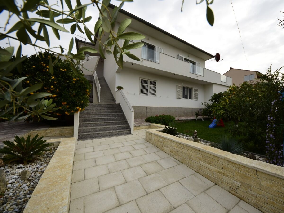 Apartment Two bedroom apartment with terrace and sea view Biograd na Moru, Biograd A-5833-a