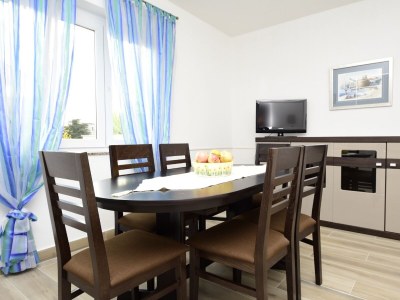 Apartment Two bedroom apartment with terrace and sea view Biograd na Moru, Biograd A-5833-a - Outdoor photo 9