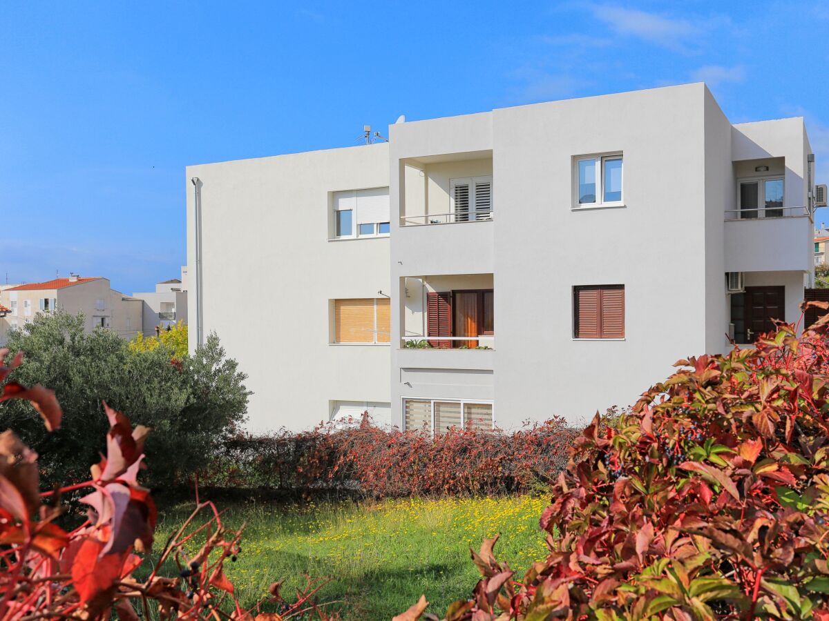 Apartment Two bedroom apartment with terrace Makarska A-5984-a - Outdoor photo 2