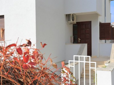 Apartment Two bedroom apartment with terrace Makarska A-5984-a - Outdoor photo 7