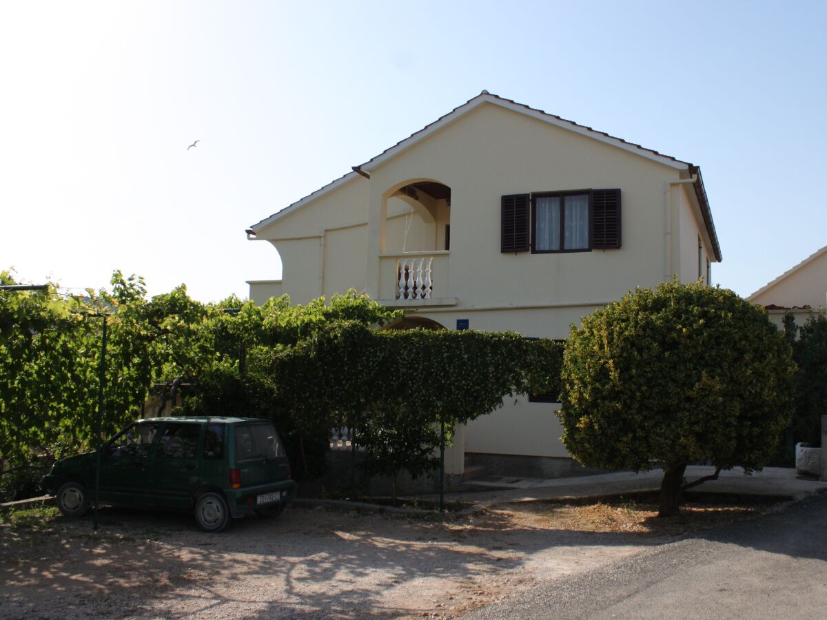 Apartment Studio flat with terrace Sali, Dugi otok AS-8136-a