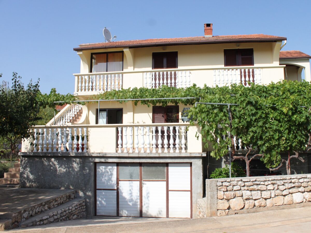 Apartment Studio flat with terrace Sali, Dugi otok AS-8136-a - Outdoor photo 2