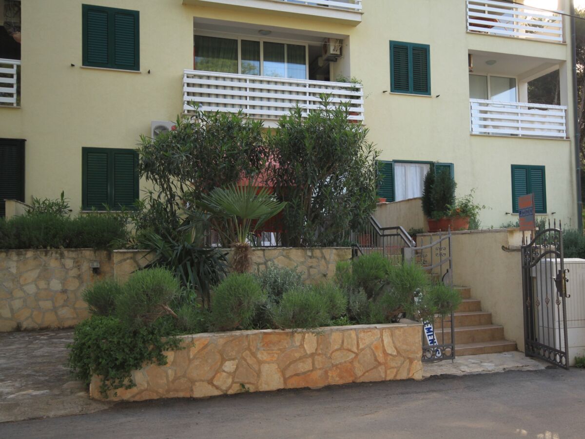 Apartment One bedroom apartment with terrace and sea view Jelsa, Hvar A-8751-a - Outdoor photo 4