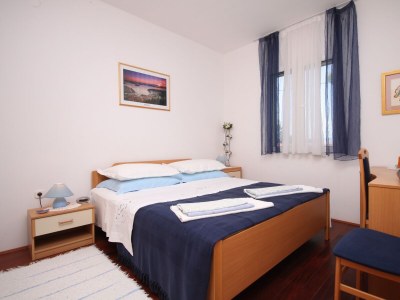 Apartment One bedroom apartment with terrace and sea view Jelsa, Hvar A-8751-a - Outdoor photo 12