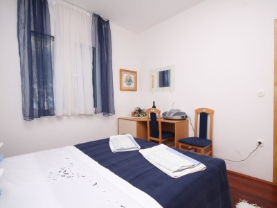 Apartment One bedroom apartment with terrace and sea view Jelsa, Hvar A-8751-a - Outdoor photo 14