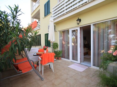 Apartment One bedroom apartment with terrace and sea view Jelsa, Hvar A-8751-a - Outdoor photo 18