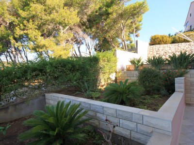 Apartment Two bedroom apartment with terrace and sea view Zavalatica, Korčula A-9137-a - Outdoor photo 8