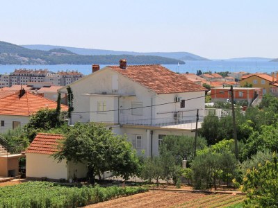 Apartment Two bedroom apartment with terrace and sea view Trogir A-9209-a in Trogir - Apartment
